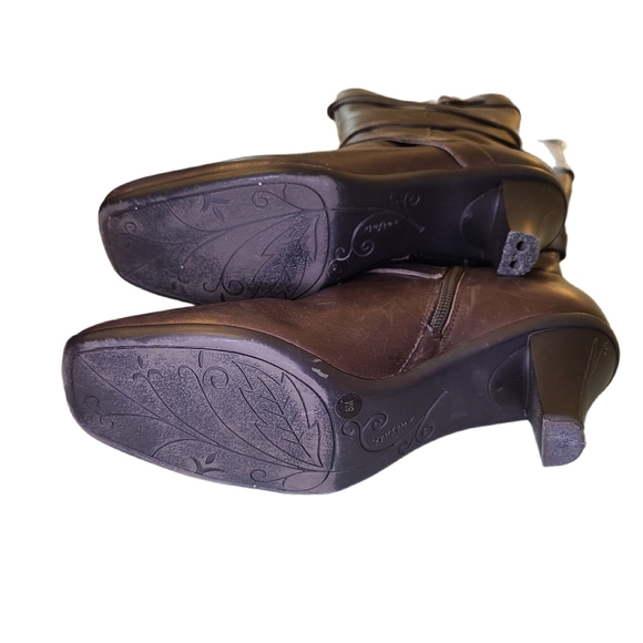 Nurture Reed Boots - Picture 5 of 6